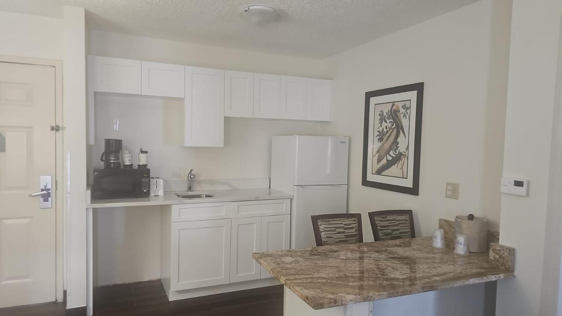 Montreal Suites Orlando Bagian luar foto