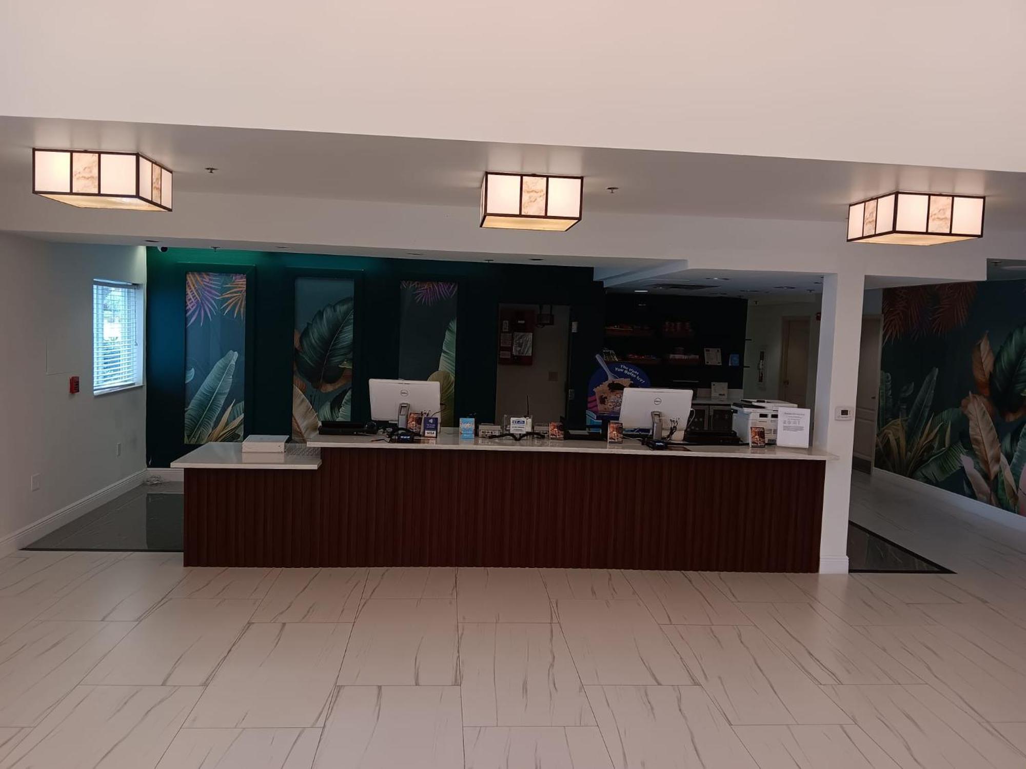 Montreal Suites Orlando Bagian luar foto