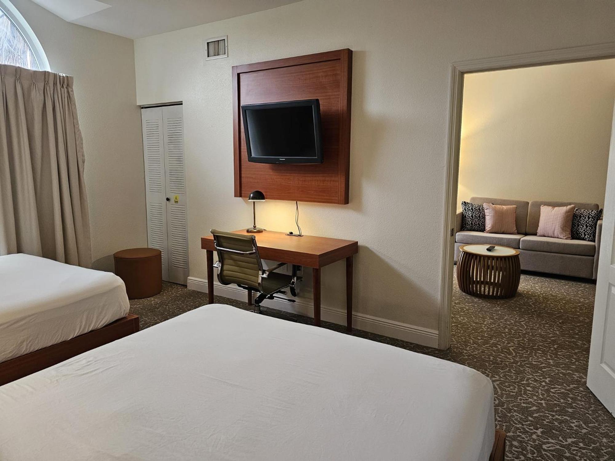 Montreal Suites Orlando Bagian luar foto