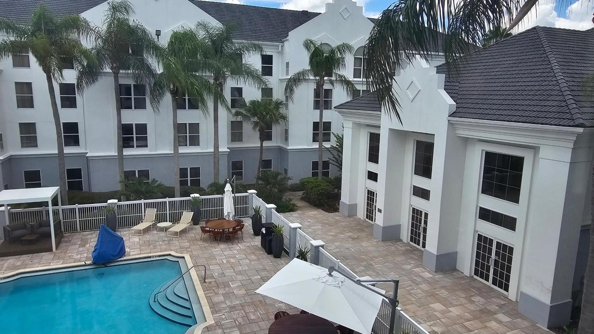 Montreal Suites Orlando Bagian luar foto